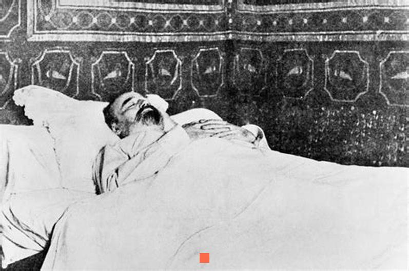 La mort d'Émile Zola est survenue au matin du 29 septembre 1902 en son domicile du 9e arrondissement de Paris, au 21 bis, rue de Bruxelles, à la suite d'une asphyxie par un gaz survenue durant la nuit précédant la mort, issue d'émanations toxiques produites par sa cheminée. Immédiatement qualifiée d'accident, sa mort n'a cessé de soulever questions et controverses. Zola avait 62 ans.