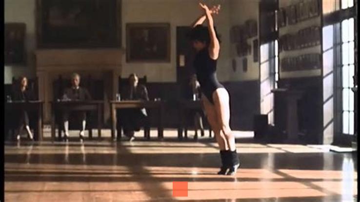 Flashdance ou Le feu de la danse au Québec est un film américain réalisé par Adrian Lyne, sorti en 1983. Il marque la première collaboration des producteurs Don Simpson et Jerry Bruckheimer. Certaines séquences du film reprennent l'esthétique des clips musicaux.