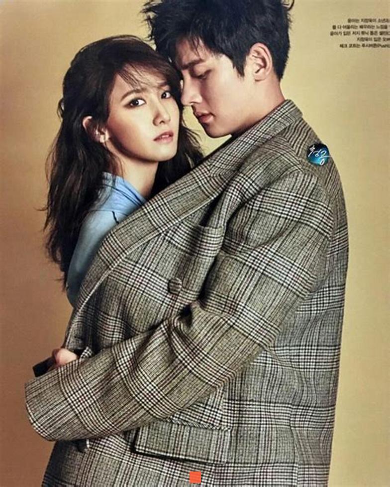 Ji Chang-wook, acteur sud-coréen, est réputé pour ses rôles dans divers dramas, tels que Healer, K2, Suspicious Partner et Empress Ki. Le 28 mars 2021, il a annoncé son mariage avec une femme non-célèbre après avoir confirmé leur relation en décembre 2020. Les fans ont été choqués mais ont soutenu l’acteur dans cette nouvelle étape de sa vie.