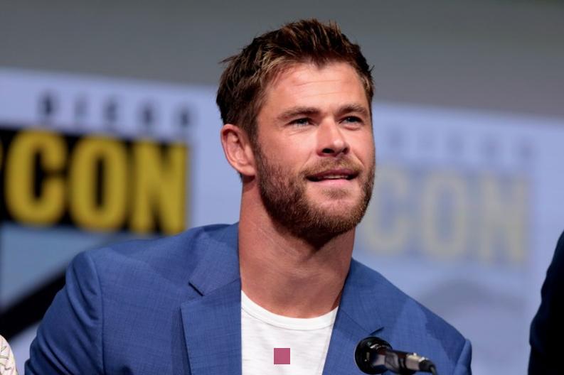 chris hemsworth fortune