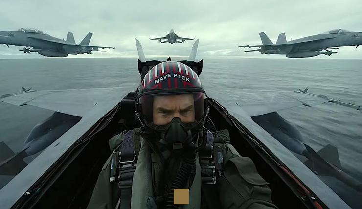 Did they really fly jets in top gun 2