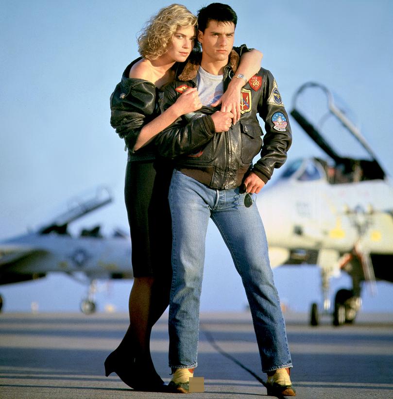 Is kelly mcgillis in top gun 2