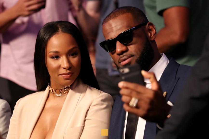 La Fortune de Savannah James : Découvrez son Patrimoine Net et son Influence en Affaires et en Philanthropie