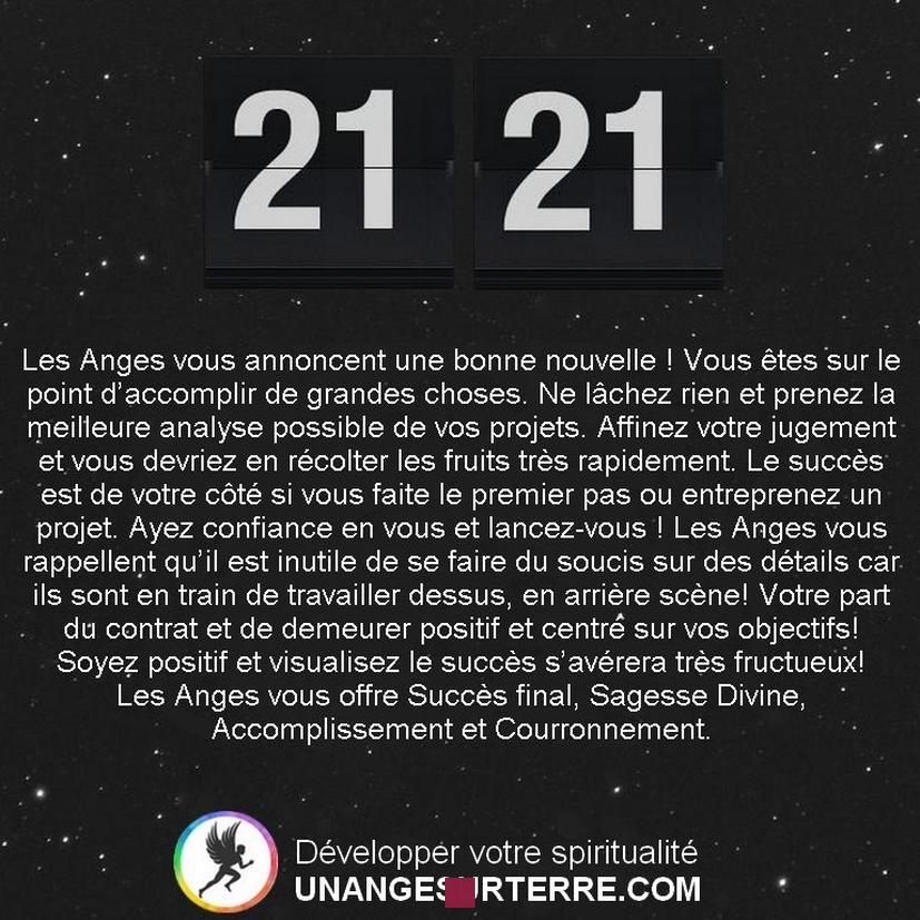 Révélation de l'Heure Miroir 21h21 : Symboles et Messages pour l'Amour et l'Évolution Spirituelle